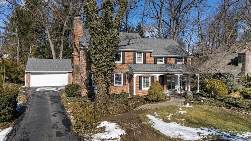 2215 Devonshire