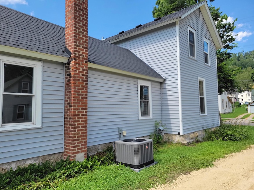 225 E 5th St, Red Wing, MN 55066 - photo 1