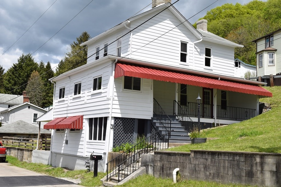 306 N 4th St, West Newton, PA 15089 - photo 1