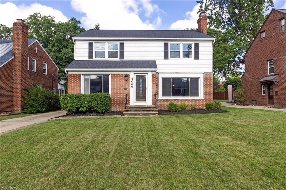Front facade with a front yard