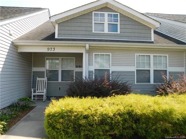 973 Valiant Dr, Statesville, NC 28677 - photo 1