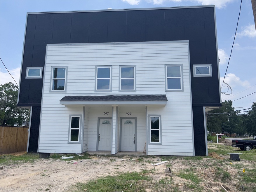 997,999 Marjorie St, Houston, TX 77088 - photo 1