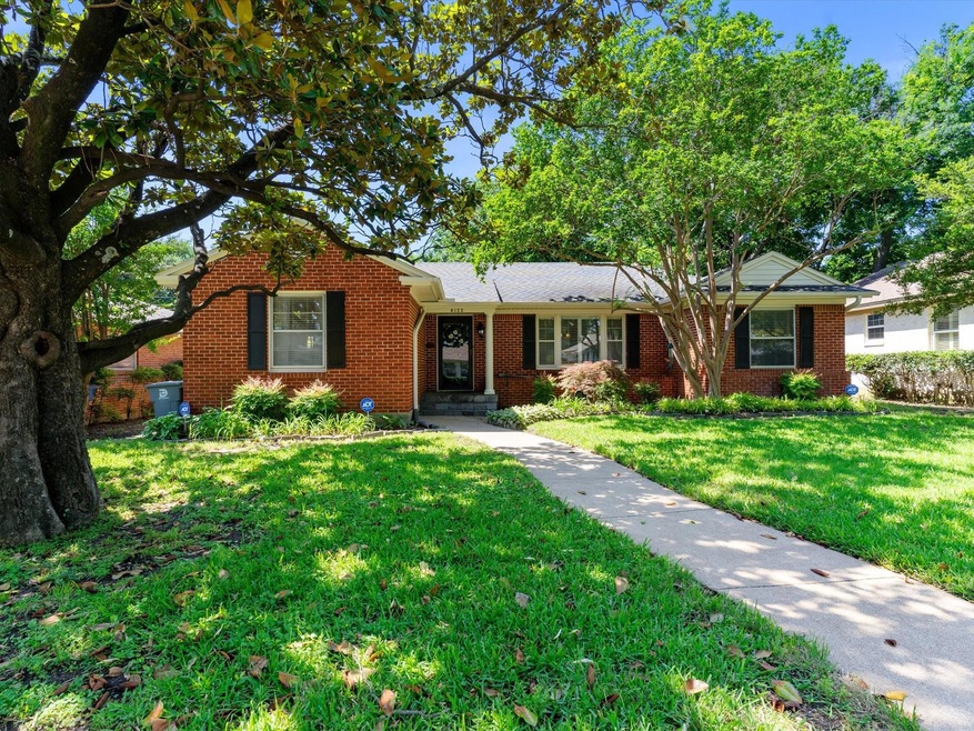 6122 Sudbury Dr, Dallas, TX 75214 - photo 1