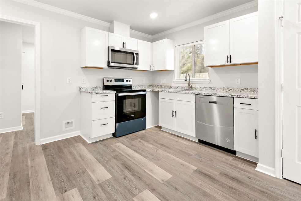 28402 Champion Oaks Dr unit 1, Magnolia, TX 77354 - photo 1