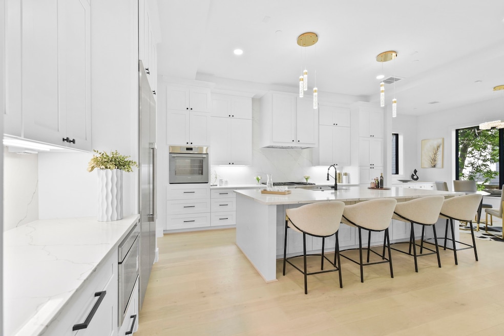 For Sale $1,599,000 • Co-Listing Agent