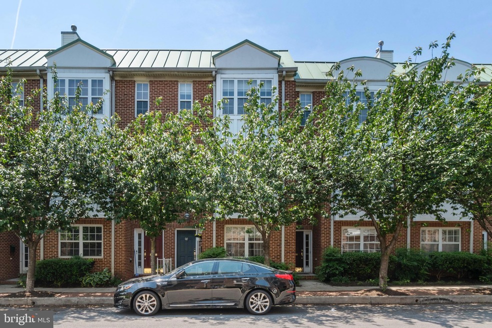 1212 S Bouldin St, Baltimore, MD 21224 - photo 1