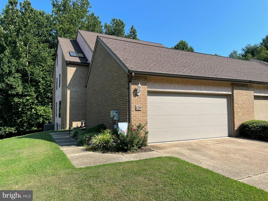 129 Falcon Ln, Wilmington, DE 19808 - photo 1