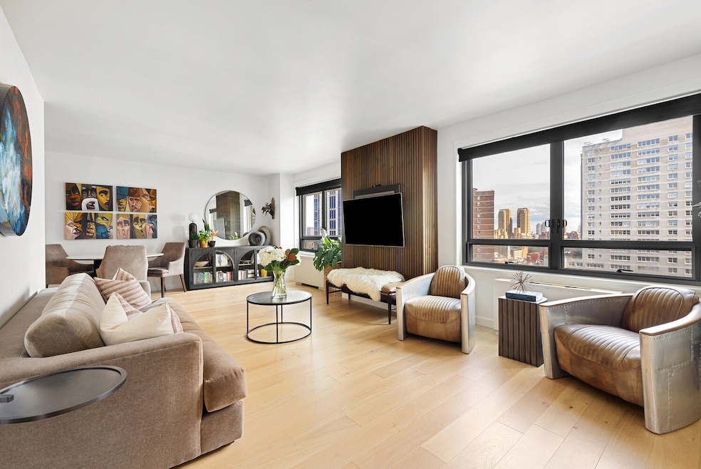 Lincoln Towers unit 26T, New York, NY 10023 - photo 1