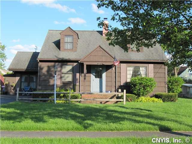 Exterior Front Wonderful curb appeal!!!  Spacious 