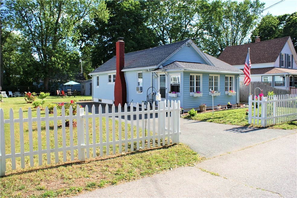 120 Coburn St, Warwick, RI 02889 - photo 1