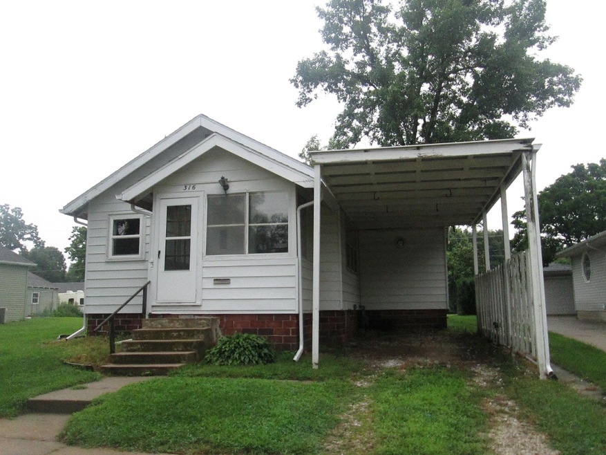 316 16th St Front
