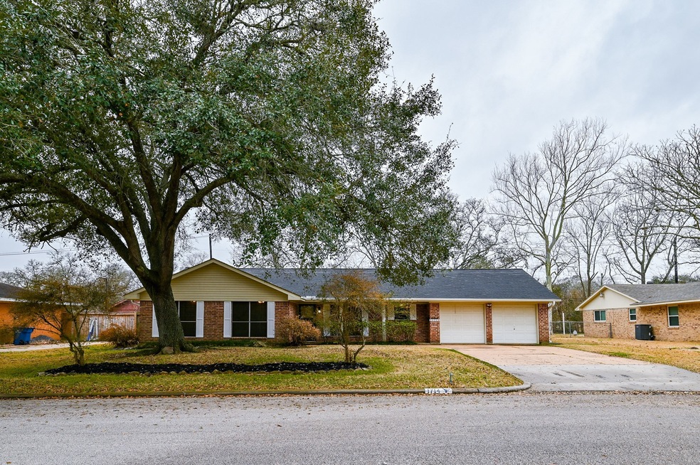 1714 Long Dr, Richmond, TX 77469 - photo 1