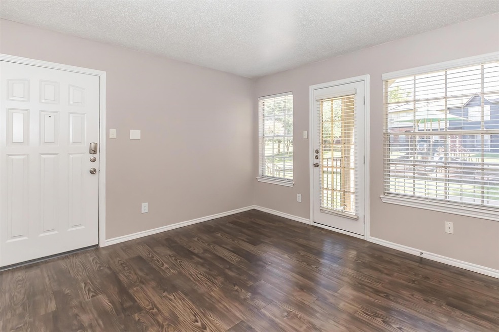 8301 Boat Club Rd unit 1127, Fort Worth, TX 76179 - photo 1