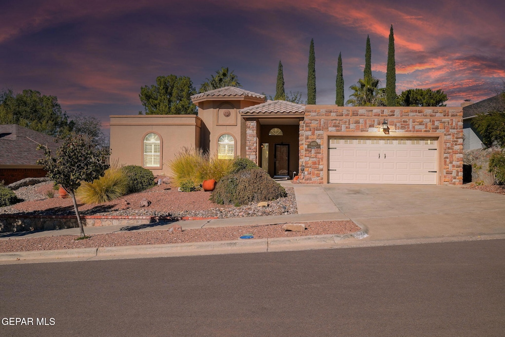 6825 Canyon Run Dr, El Paso, TX 79912 - photo 1