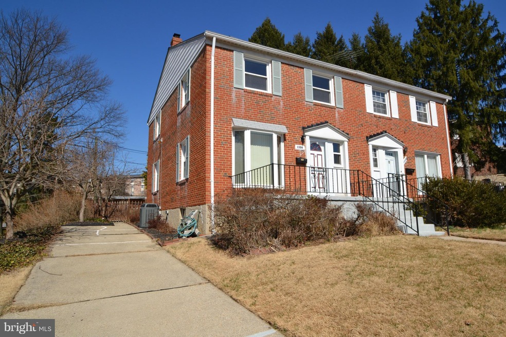 1304 Glenmont Rd, Baltimore, MD 21239 - photo 1