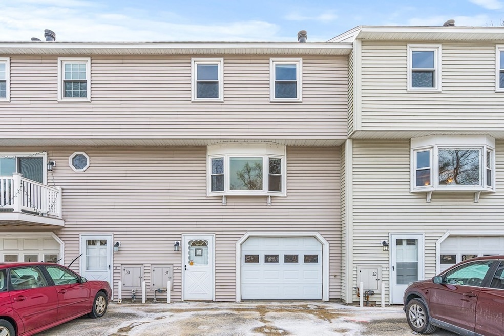 62 Frederick St unit 31, Dracut, MA 01826 - photo 1