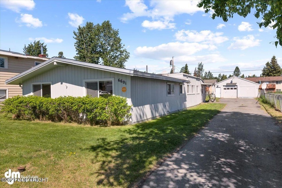 43-Exterior Front MS_2446