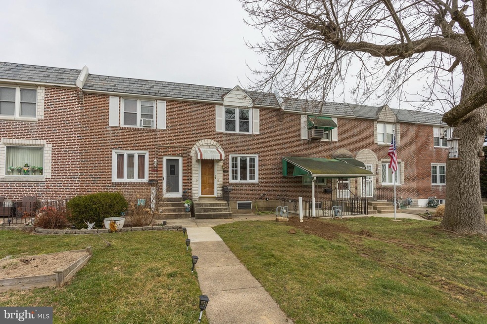 727 Crescent Dr, Glenolden, PA 19036 - photo 1