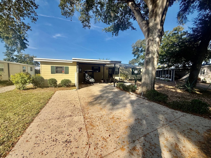 626 Cedar Ln, Lady Lake, FL 32159 - photo 1