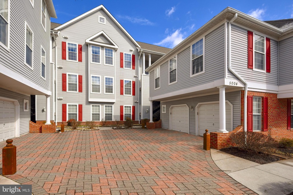 5004 Hollington Dr unit 105, Owings Mills, MD 21117 - photo 1