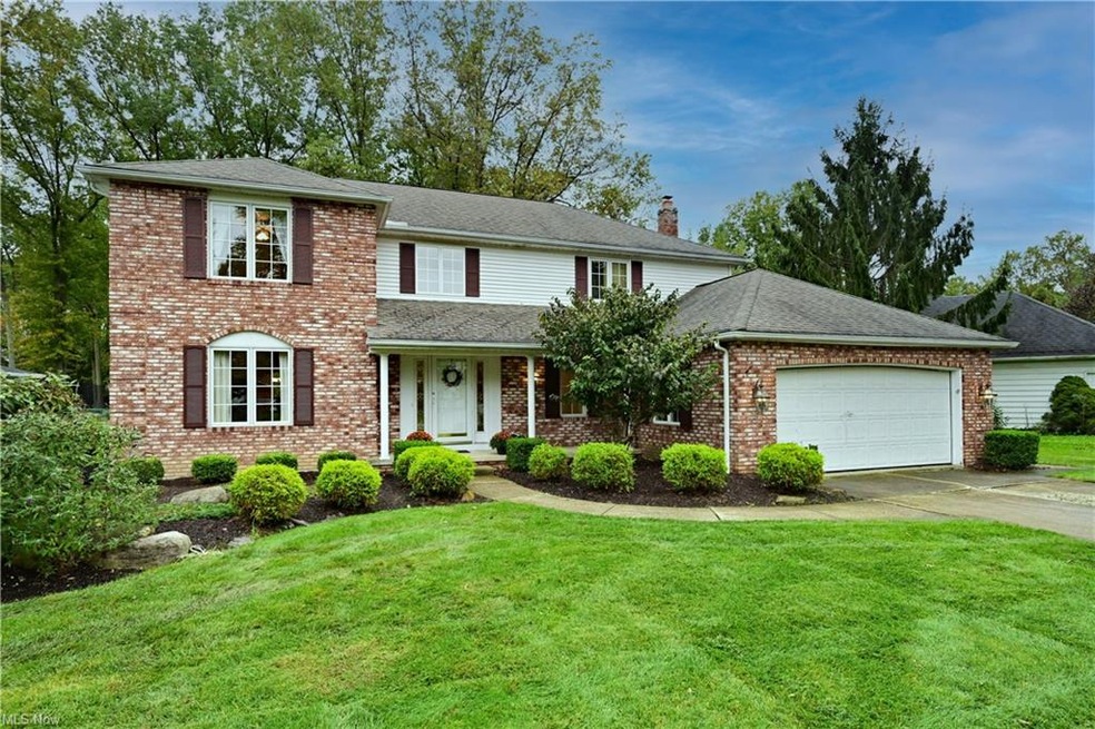 Beautiful brick colonial in Pineview Estates!