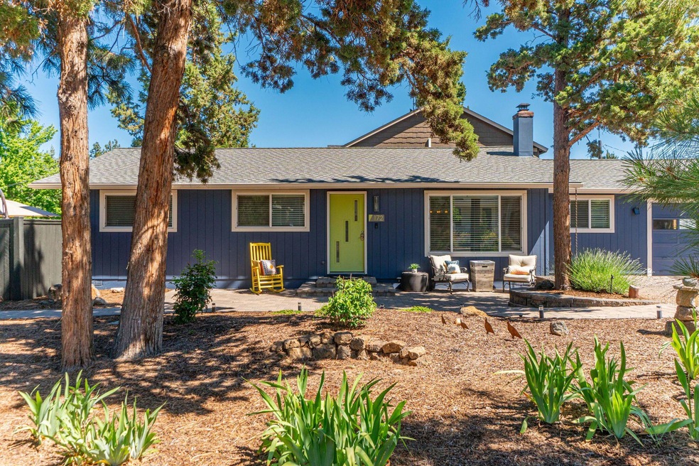 172 SW Roosevelt Ave, Bend, OR 97702 - photo 1