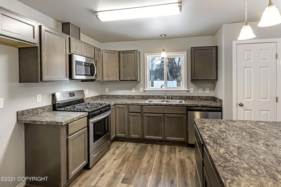 10376 W Glacier Peak Dr, Big Lake, AK 99654 - photo 1