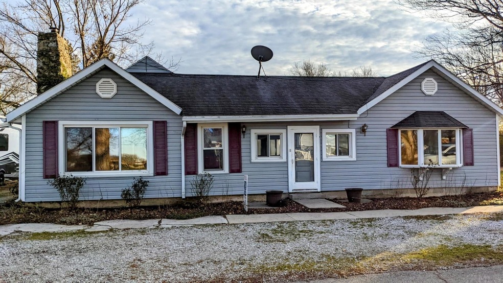 80 E Washington St, Poneto, IN 46781 - photo 1