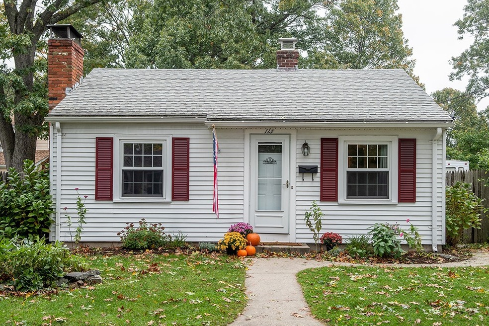 113 Pine Crest Dr, Riverside, RI 02915 - photo 1