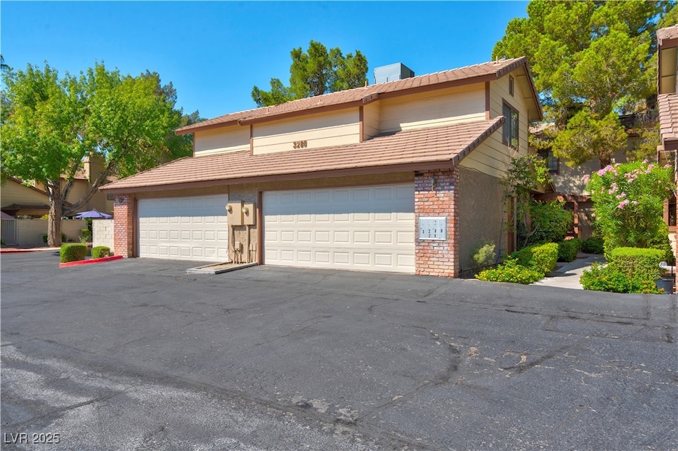 3280 Dayflower St unit 1, Las Vegas, NV 89121 - photo 1