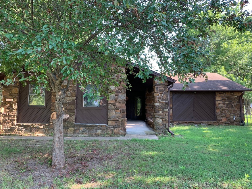420 E Maple St, Skiatook, OK 74070 - photo 1