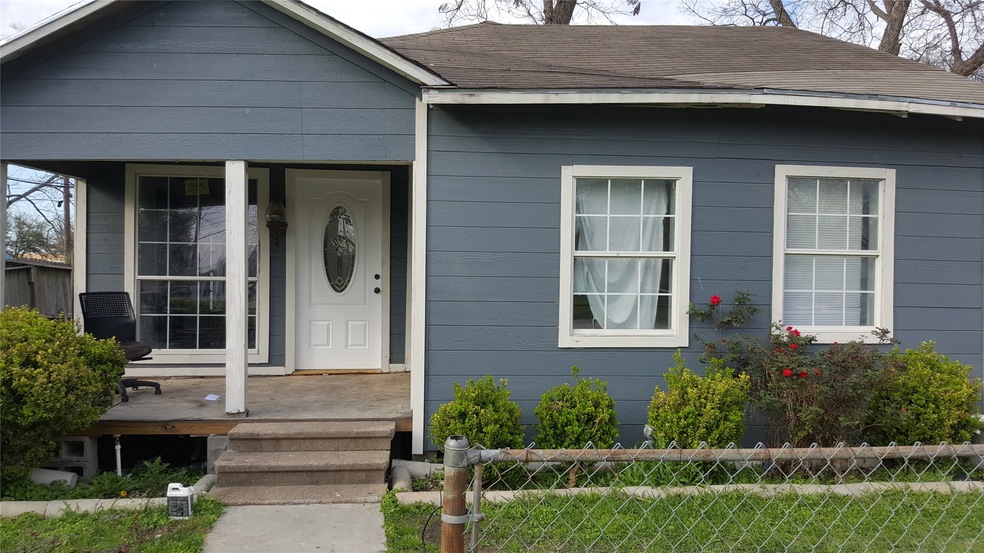 301 E 38th St, Houston, TX 77018 - photo 1