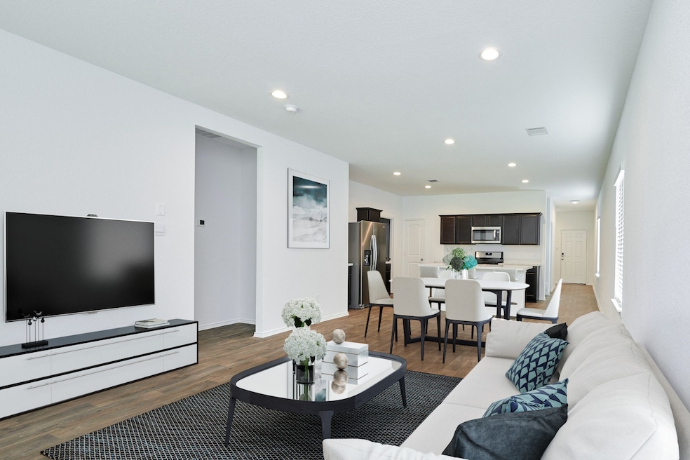 16877 Shortpines Dr, Conroe, TX 77302 - photo 1