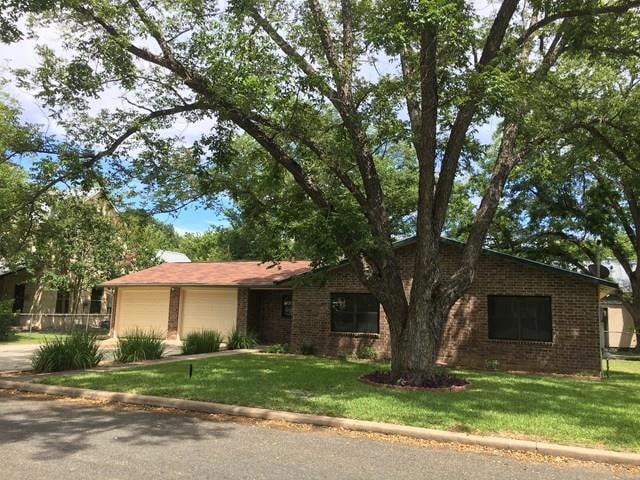 605 N Edison St, Fredericksburg, TX 78624 - photo 1