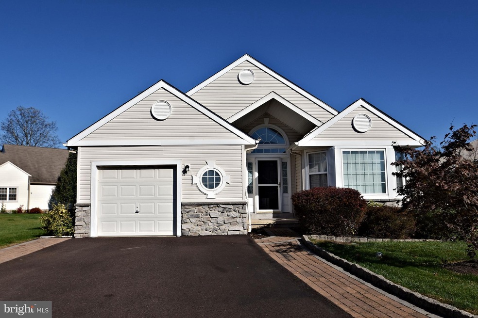 26 Saint Andrews Blvd, Royersford, PA 19468 - photo 1