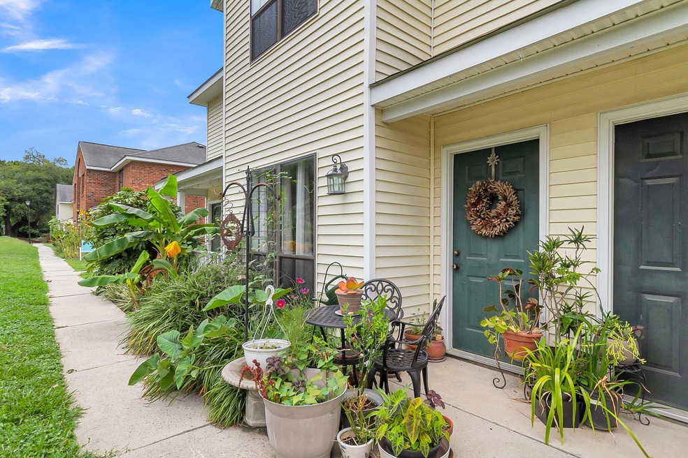 1416 Camp Rd, Unit B