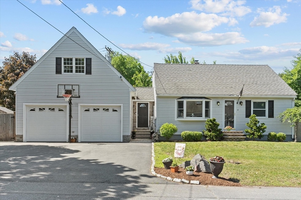 2 Litchfield Ave, Dracut, MA 01826 - photo 1