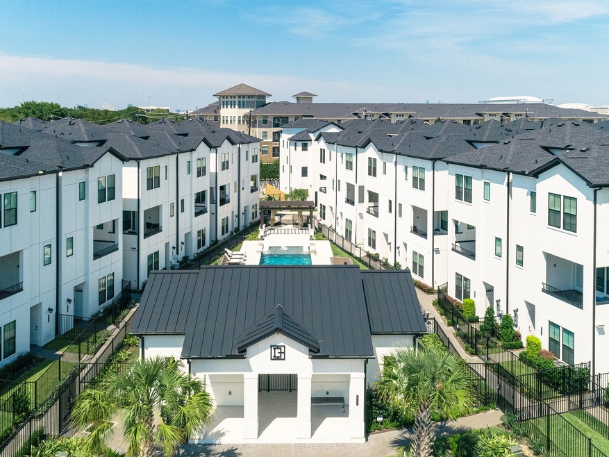 2706 Grand Fountains Dr unit B, Houston, TX 77054 - photo 1