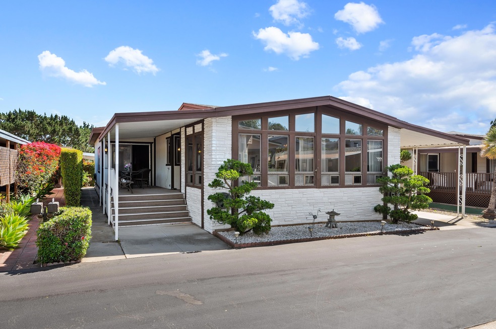 01 - Exterior View 157