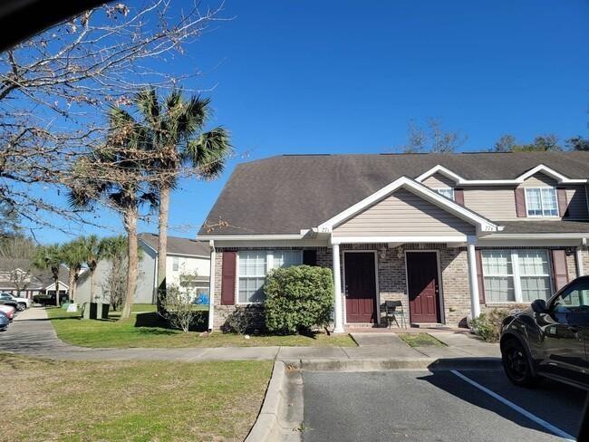 27 Guinevere Ln unit A, Crawfordville, FL 32327 - photo 1