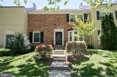 8407 Forrester Blvd, Springfield, VA 22152 - photo 1