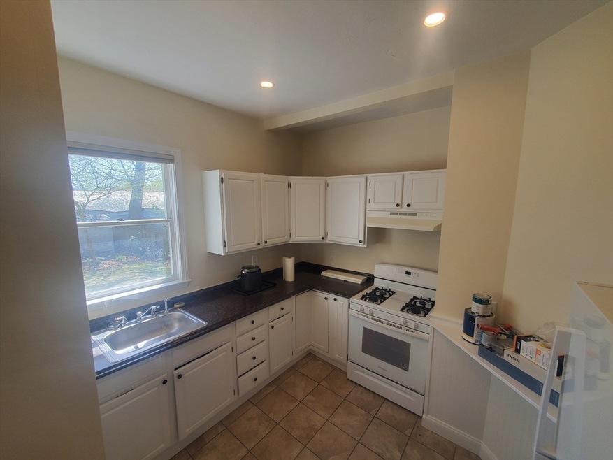 586 Freeport St unit 1, Dorchester, MA 02122 - photo 1