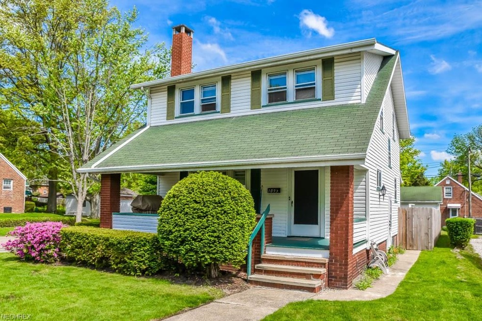 Well maintained 3 bedroom home with a fully fenced