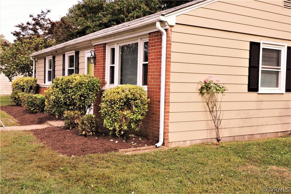 1811 Bandera Dr, Henrico, VA 23228 - photo 1