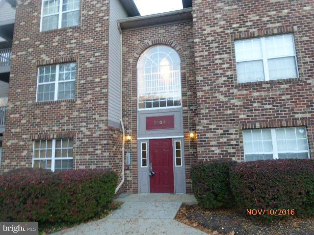 9704 Lake Pointe Ct unit 202, Upper Marlboro, MD 20774 - photo 1