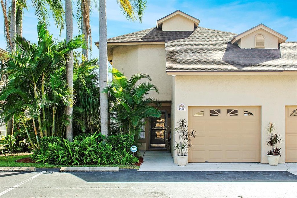 1471 Lake Mango Front View