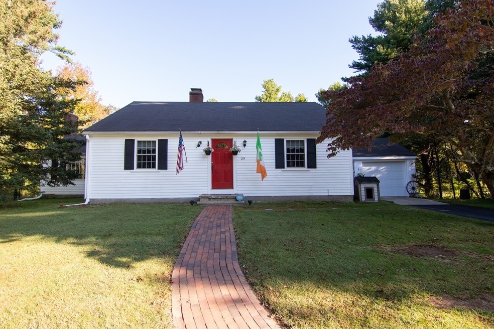 29 Sutton St, Uxbridge, MA 01569 - photo 1