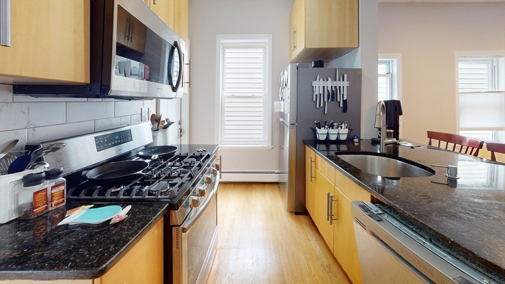 13 Howard St unit 3, Cambridge, MA 02139 - photo 1