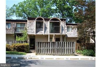 1645 Valencia Way, Reston, VA 20190 - photo 1