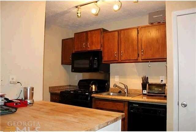 Updated kitchen with newer appliances